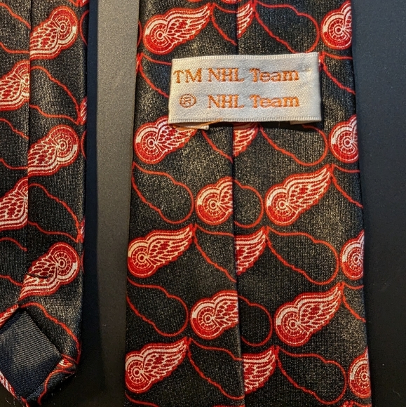 Detroit Red Wings tie - Picture 4 of 4